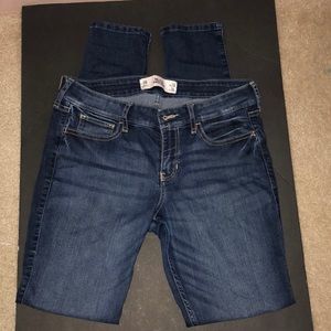 Hollister Super Skinny Jeans size 7R 28W/31L